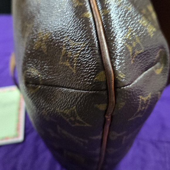 Louis Vuitton Brown Monogram Messenger Bag - Picture 3 of 15